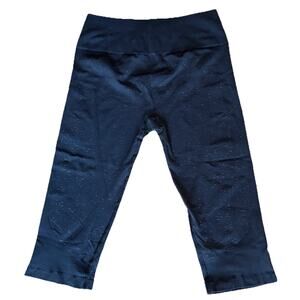 Women's Lululemon Black With Speckles Yoga Capri Leggings 30‎ Inch Waist